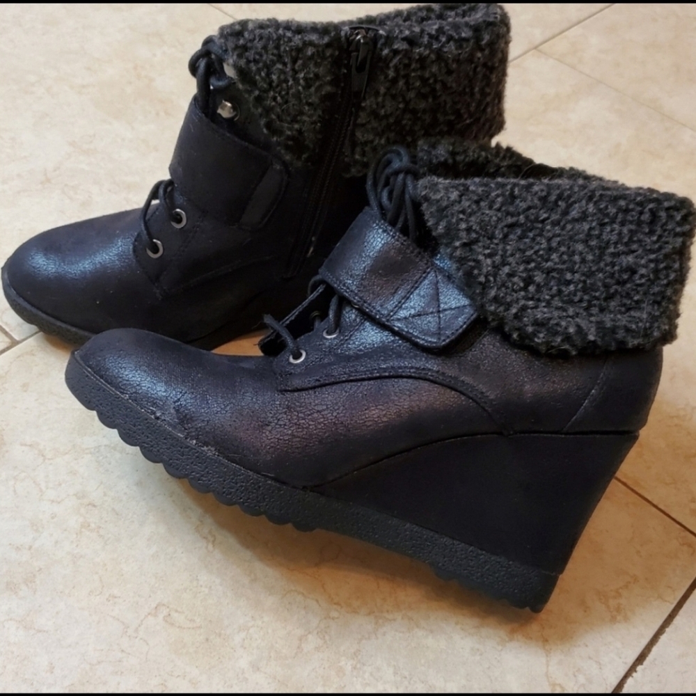 Vera Wang black wedge boots EXCELLENT condition